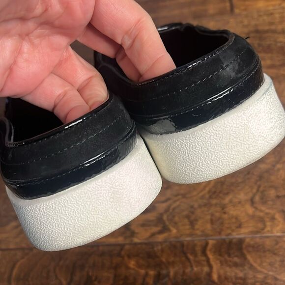 Vionic Black Effortless Backless Fashion Sneakers, size 9 - Picture 7 of 10